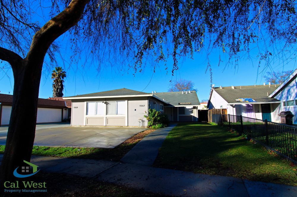 $2895-Spacious 3 Bd/2Ba 1304 sq. feet Duplex with new carpet, fresh paint, 1-car garage property image