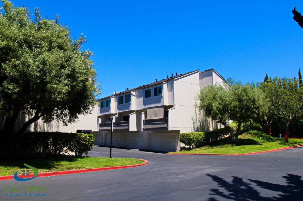 $3295 - 3 Bed/2.5 Bath Townhome in Gated Sunnyvale Cherrywood Community property image