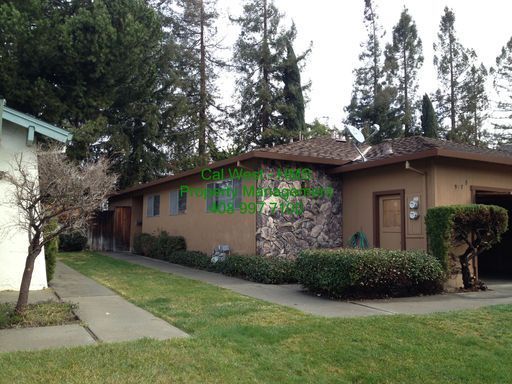 Spacious 3/2 Bedroom Duplex located near Oakridge Mall property image