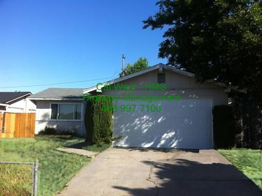 $2,695-Spacious 2 Bedroom 1 Bath home with dual pane windows and updated front lawn! Small pets are property image
