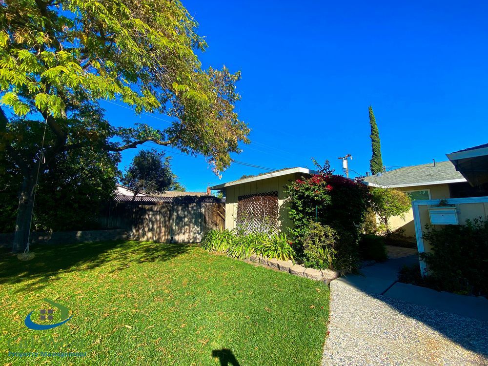 $3895 - Large Expansive 4/2 Home - Beautifully maintained with upgrades throughout property image