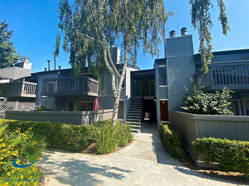 $2495 - Willow Glen Upstairs 2 Bed/2 Bath with Updated Kitchen and Bathrooms-2 Car Garage property image