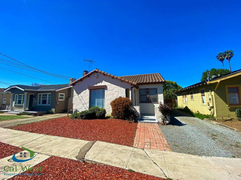 $2895 - 2 Bed/1 Bath Cozy Cottage Near San Jose City College/Pet Friendly property image