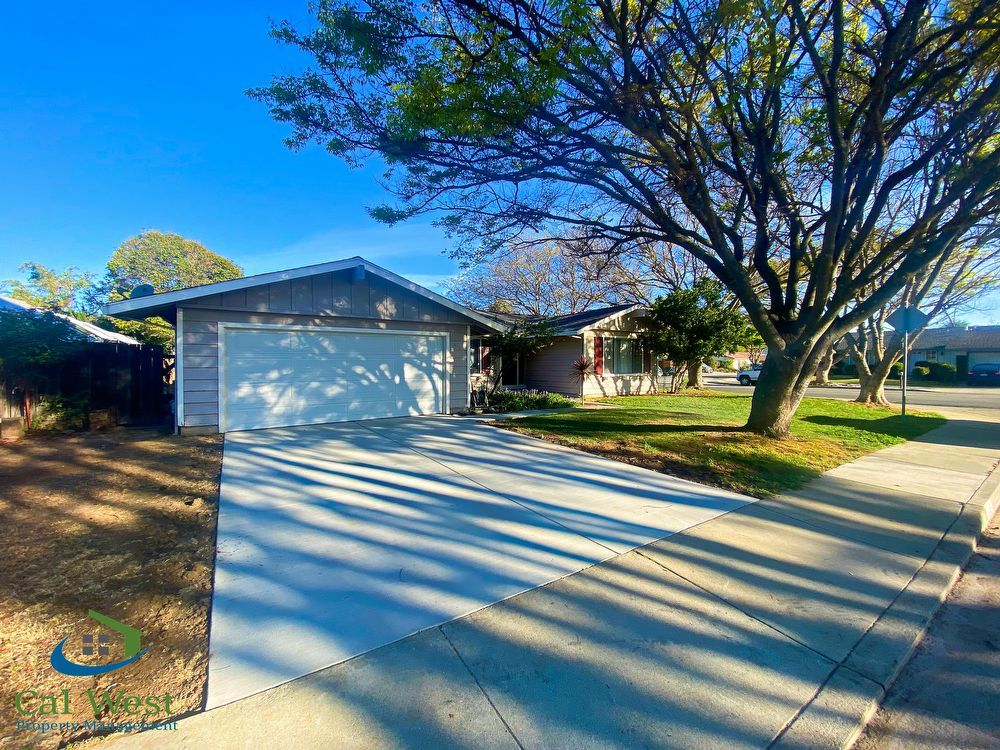$4095-4 Bed/2 Bath Updated Single Story Home in Morgan Hill-Corner Lot/Pets possible with approval! property image