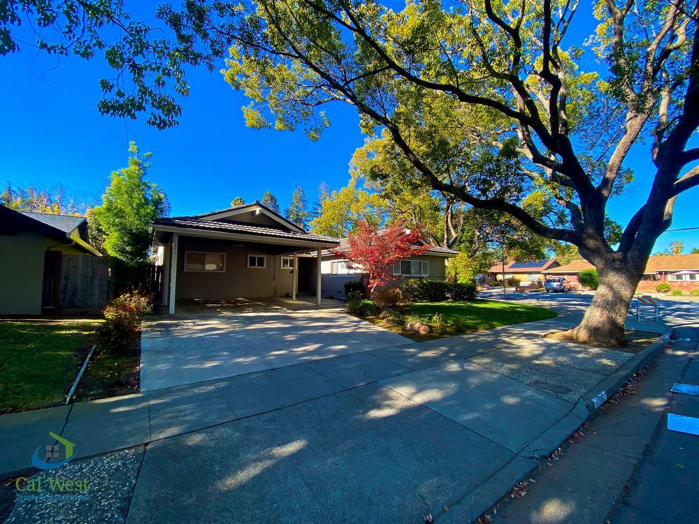 $4395- 4 Bed/2.5 Bath 1986 Sqft Home with Air Conditioning and Open Kitchen property image