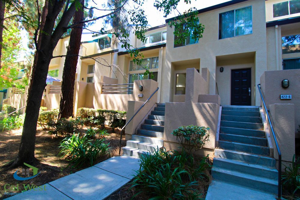 $3095 - 2 Bed/2 Bath Townhome Near Montague Expy & River Oaks Pkwy property image