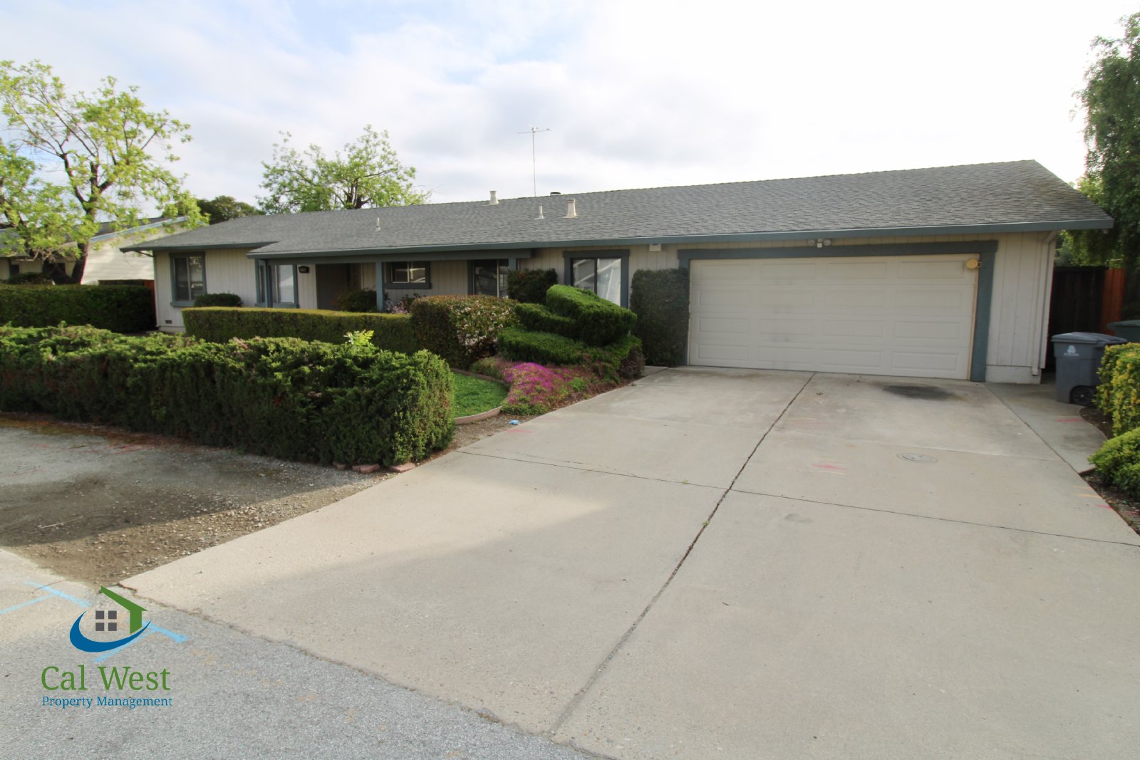 $3995 - Large Beautiful 4 Bed / 2 Ba Home on Cul-de-sac in Morgan Hill property image