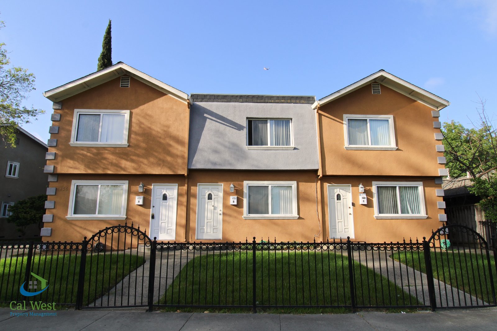 $2,595 2 Bedroom 1.5 Bath Bi-Level Townhome GREAT VALUE! property image