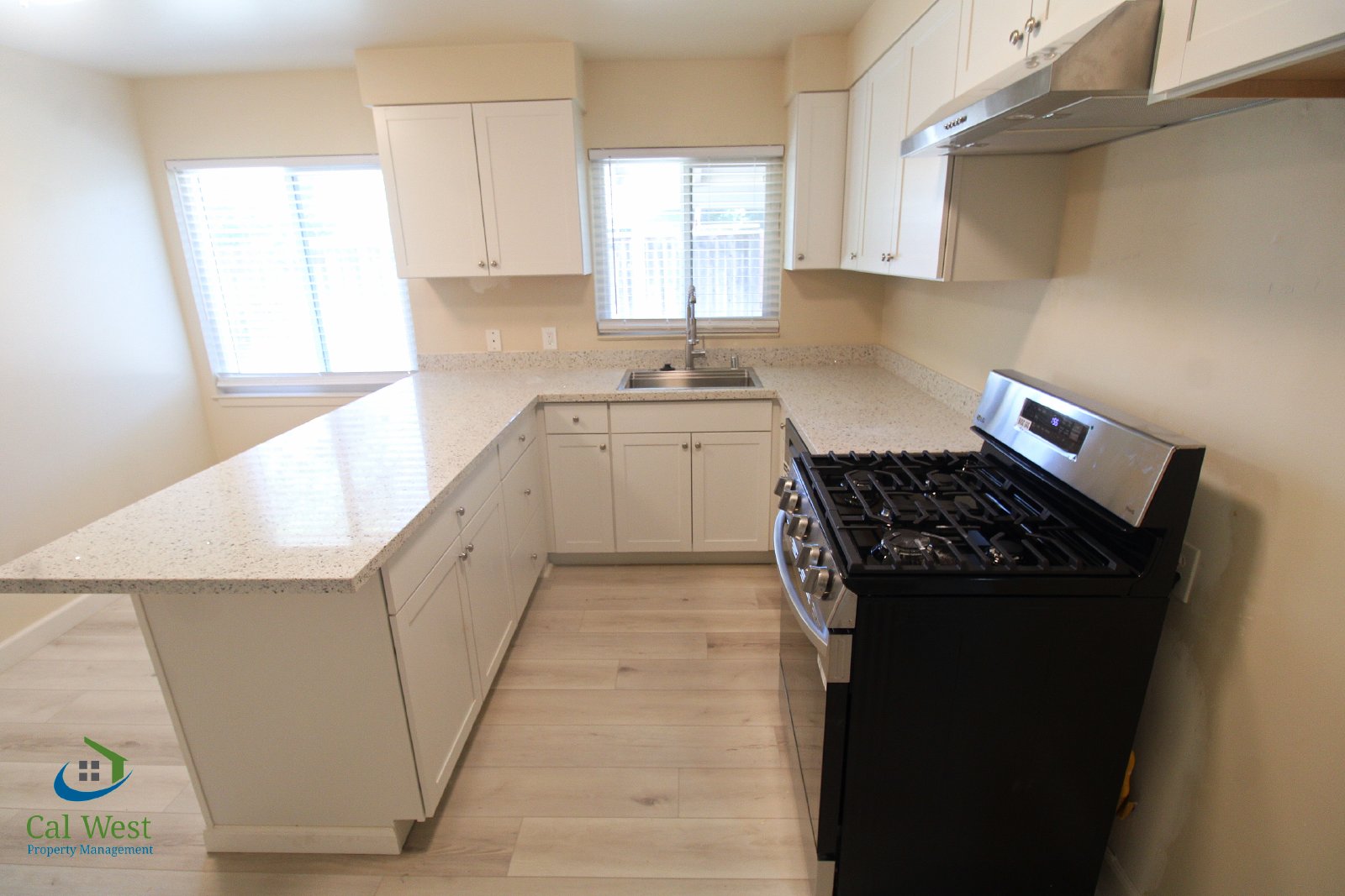 $2795 - Remodeled 2 Bed/1Bath with Private Backyard in Willow Glen-Attached Garage property image