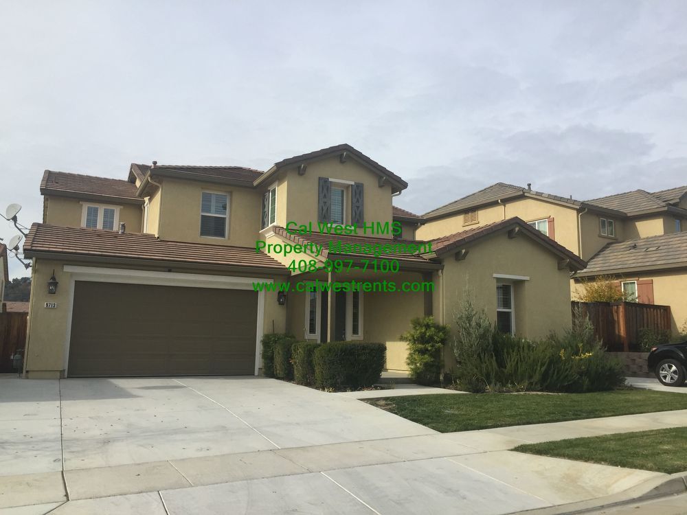 Beautiful 5 bedroom 3 bath home in the Christopher High, North West region of Gilroy property image