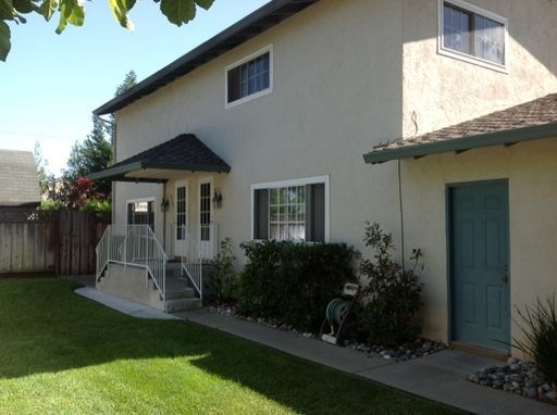 Beautiful Two Story 3 Bedroom Cambrian Duplex with Attached Garage property image