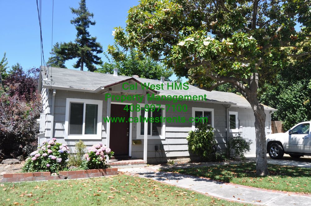 Cute 2 bedroom 1 bath bungalow three blocks from Downtown Willow Glen property image