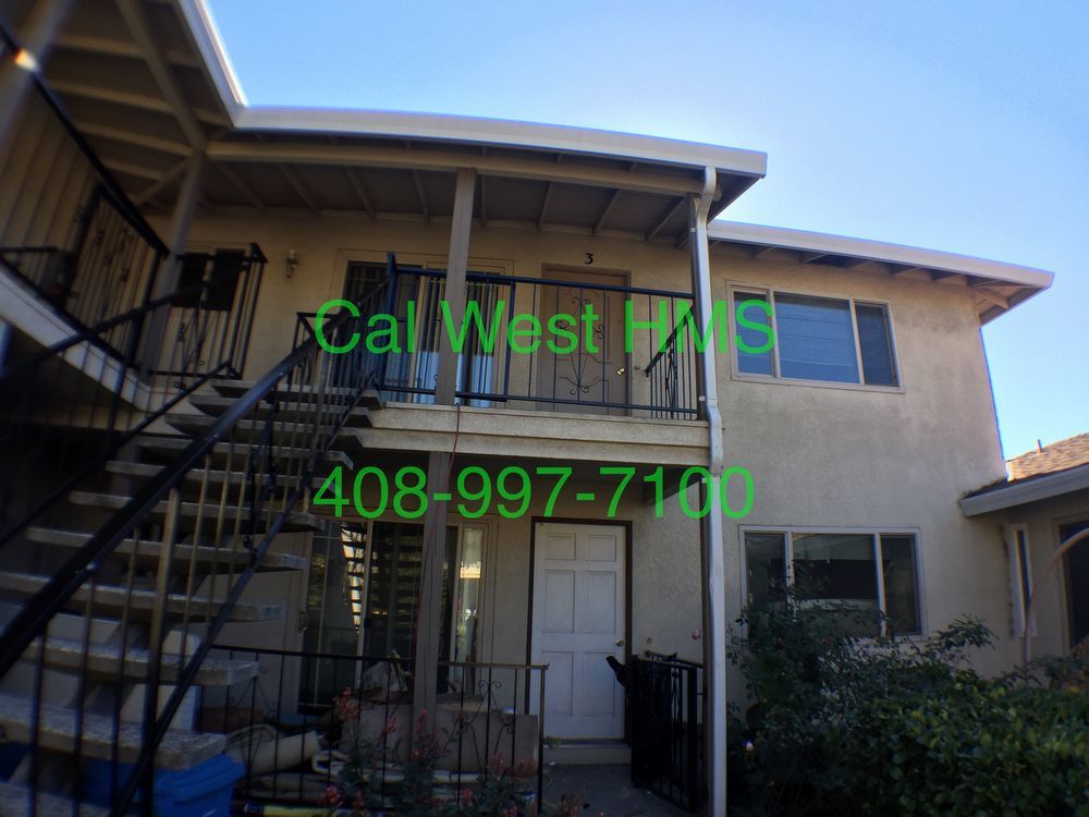 Great Santa Clara Location! 2 Bedroom 1.5 Upstairs Apartment with Upgrades property image