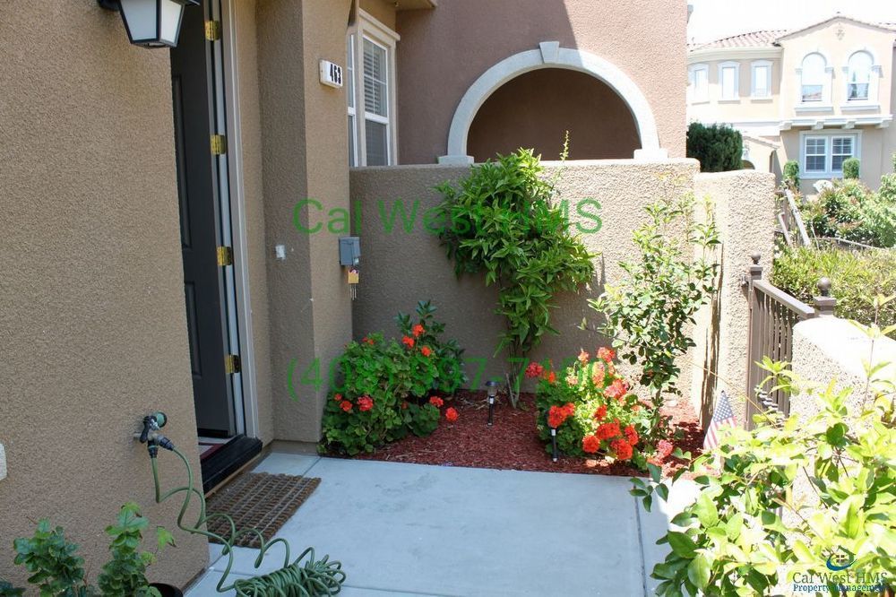 Gorgeous 2 Bedroom, 2.5 Bath Townhome on Communications Hill property image