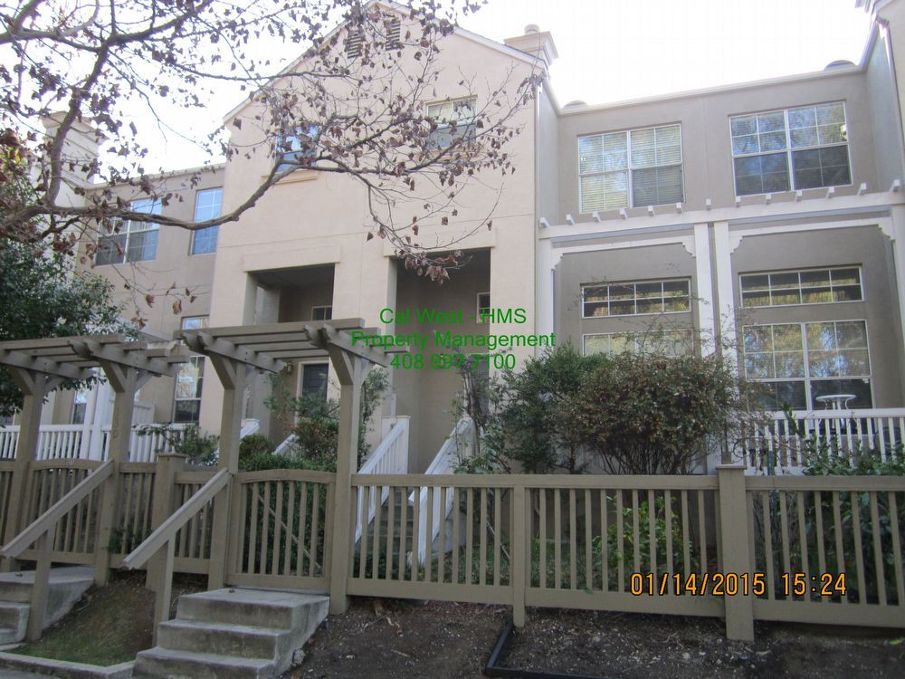 Beautiful 2 Bedroom Town Home in Mountain View For Rent property image
