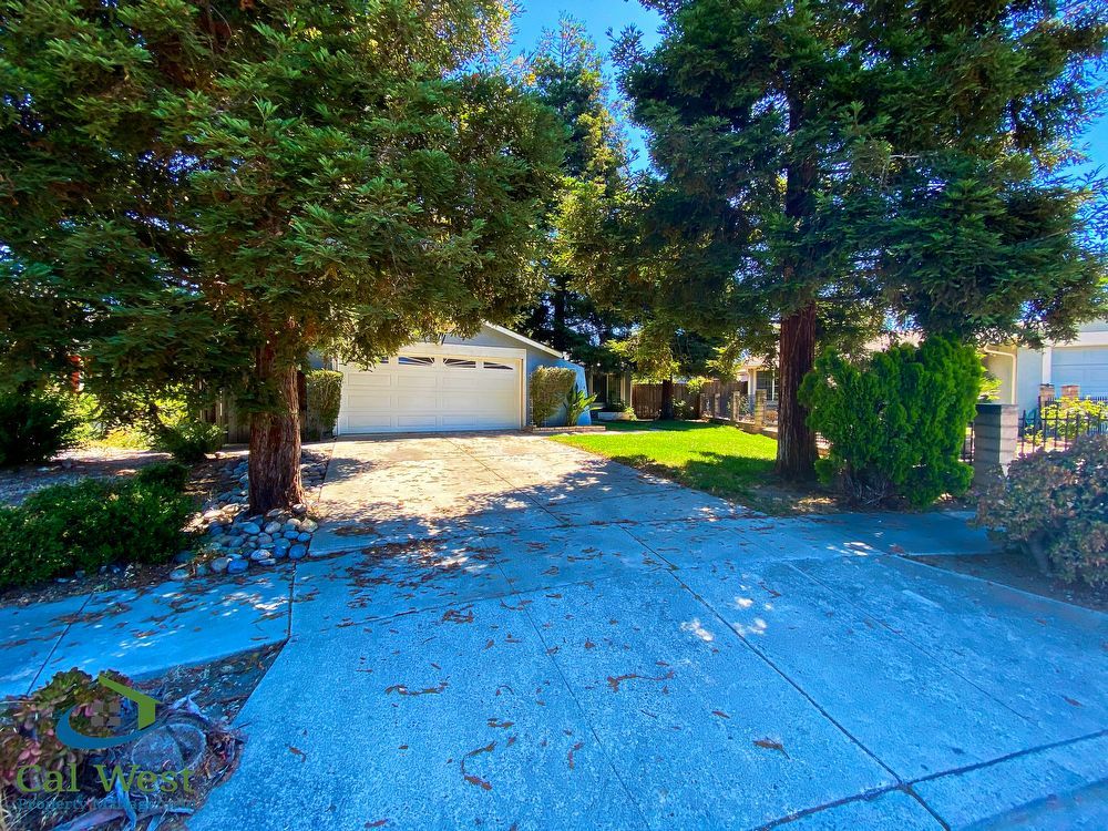 $3895 - 4 beds/2 baths Home - Large Backyard, Pets OK property image