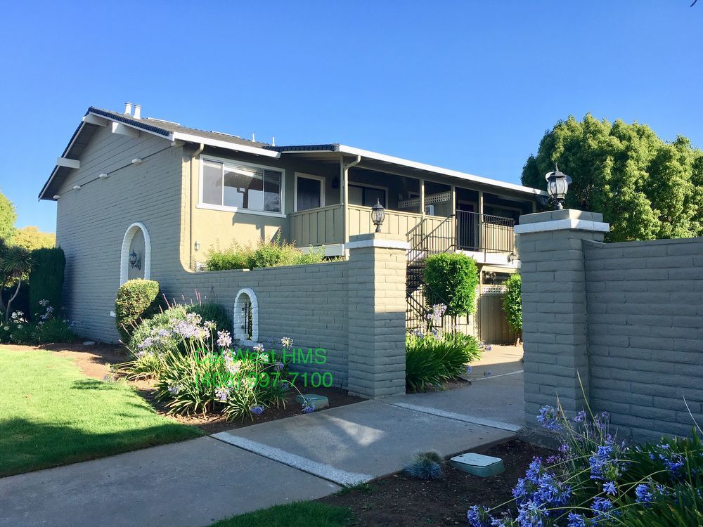 $1,995 - 2 Beds/1 Bath Updated Condo in Gilroy - Upstairs Corner Unit! property image