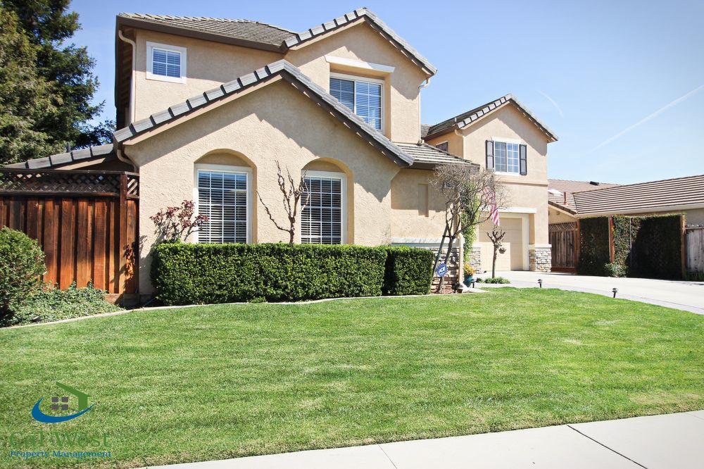 Beautiful 5 Bedroom 3.5 Bathrooms 3465 sq. ft. home nestled near the west mountain range in Gilroy w property image