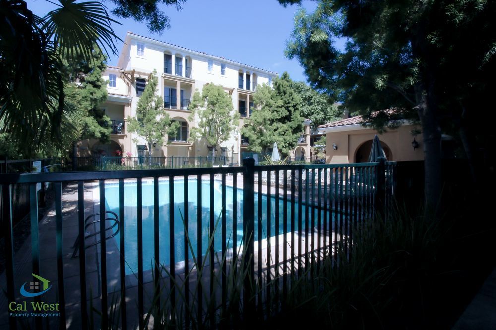 $3495 - 3 Bedroom 3 bathroom Condo Ready for Rent! property image