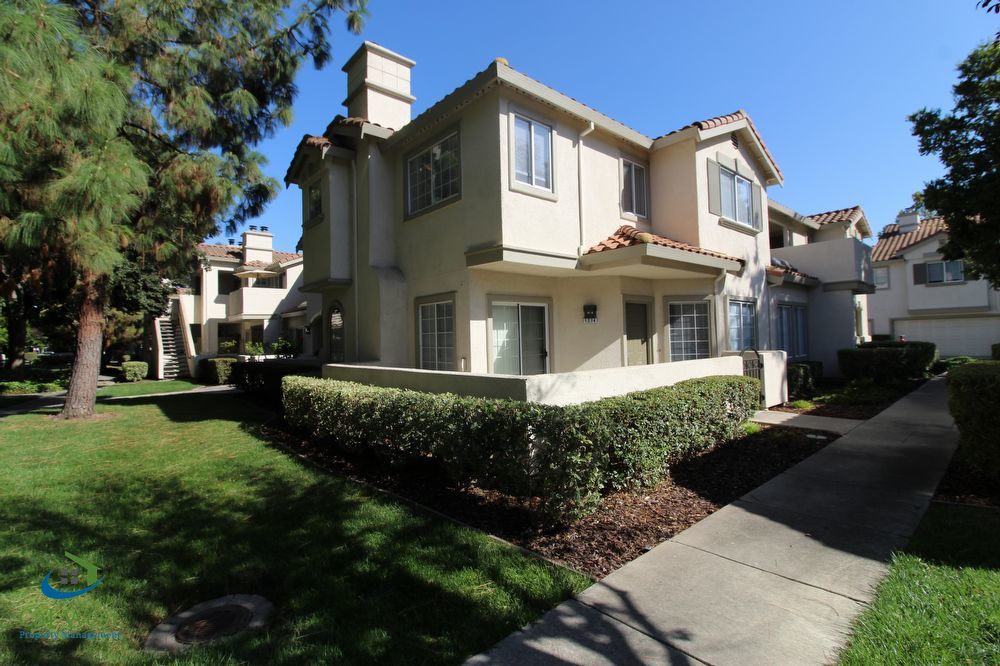$3,495 - Beautiful 3 Bedroom 2.5 Bath Condo in North San Jose with AC!! property image