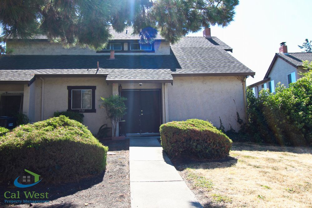 $2,495.-2 Bed/2Bath Town Home near the Great Mall with 2 Car garage! property image