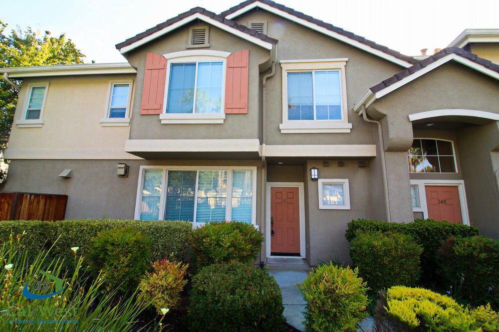 $3495 - Beautiful 3/2.5 Townhouse in the Palmia Community near Kaiser and Cottle! property image