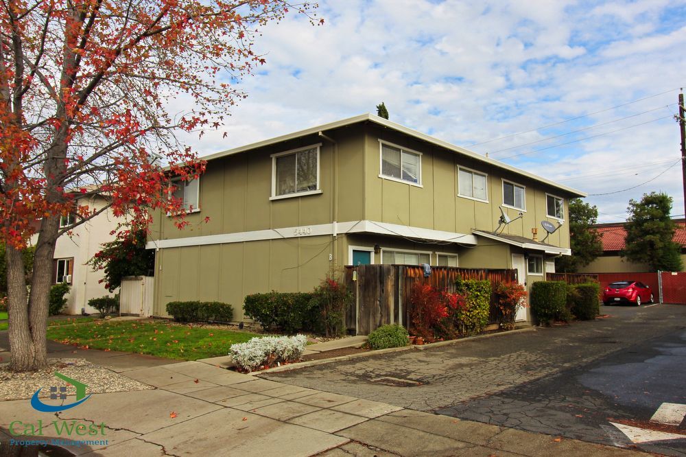 $1895 - Remodeled Bi-level Townhouse Style 2BD/1BA Almaden Neighborhood property image