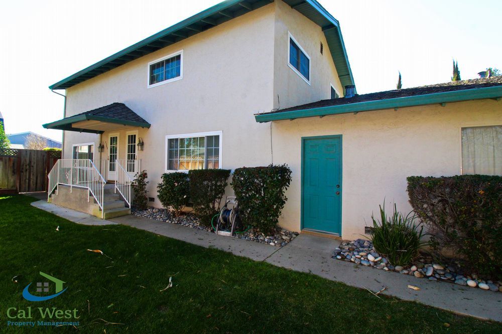 $2,795 - Cambrian Park 3 Bed/1.5 Bath Bi-level Duplex! Large private back yard property image