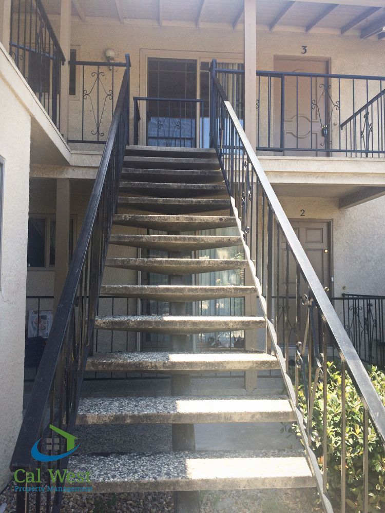 $2,300-Great Santa Clara Location! 2 Bedroom 1.5 Upstairs Apartment with Upgrades! property image