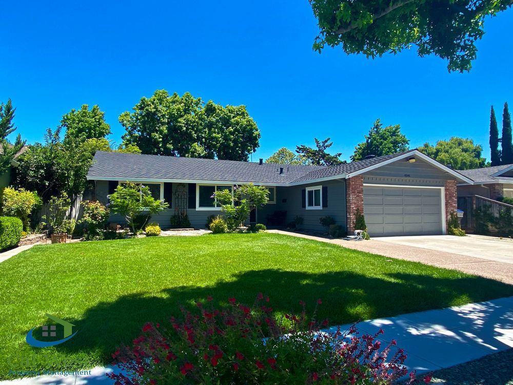 $4295 - Remodeled 3-Bedrooms, 2-Bath, Home with Air Conditioning/Thousand Oaks Neighborhood - Pet Friendly property image