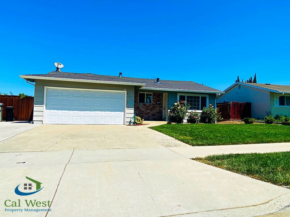 3151 Peanut Brittle Drive-$3695.00 Remodeled 4 Bed/2 Bath Single Family Home Evergreen Community/Pet property image