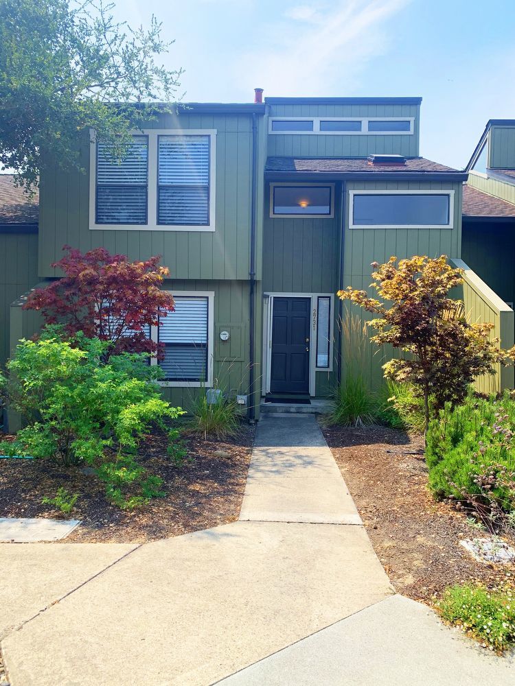 $3495 - Quaint 3/1.5 Townhome in Soquel, surrounded by natural beauty property image